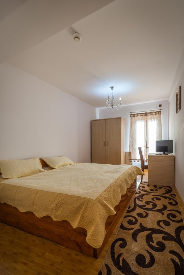 Hotel Foisor Bucharest Exterior photo